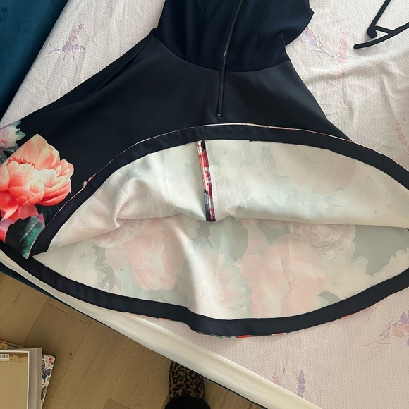 Beautiful off shoulder prom or cocktail dress by Josep Ribkoff. Size 6 us - Picture 6 of 6